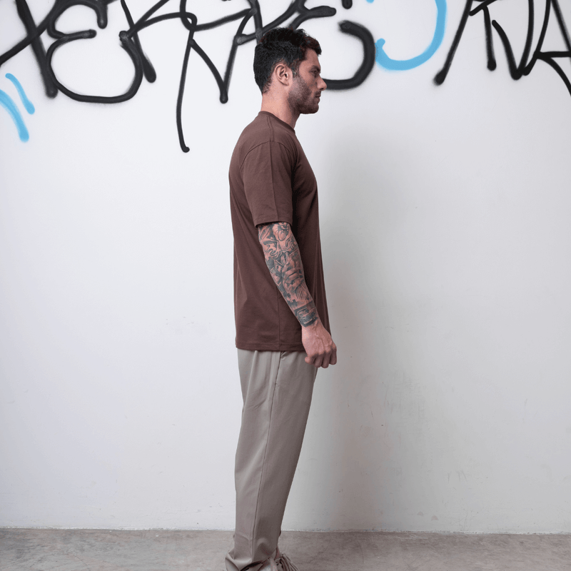 CAMISETA BORDADA NA GOLA BELM MARROM