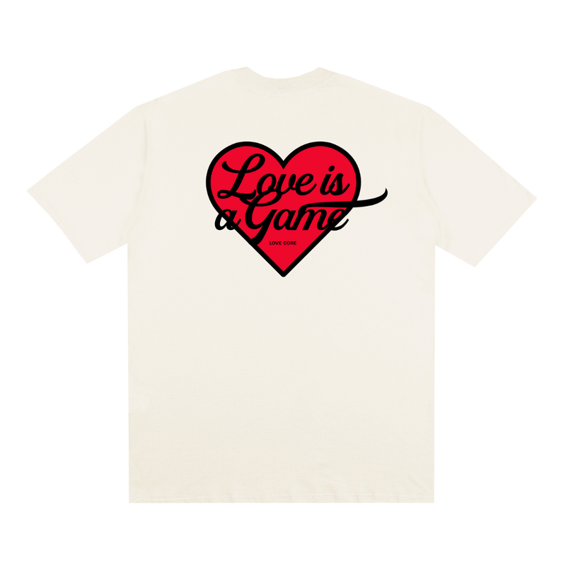 Camiseta Love Is A Game Modelo Streetwear