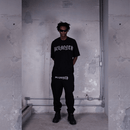 CAMISETA BORDADA DISTOPIA PRETA